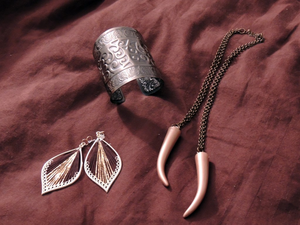 DIY Daenerys Targaryen Costume | Erin Thedwall